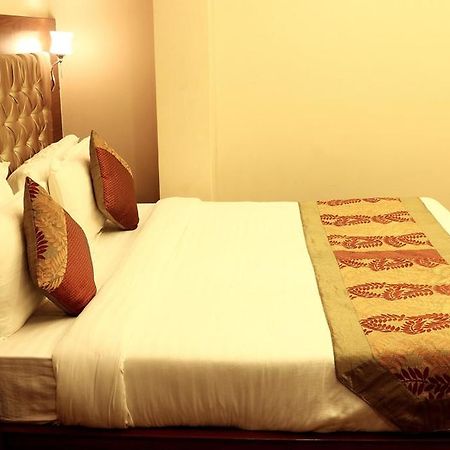 Oyo 1522 Npg Hotel Kalküta Dış mekan fotoğraf